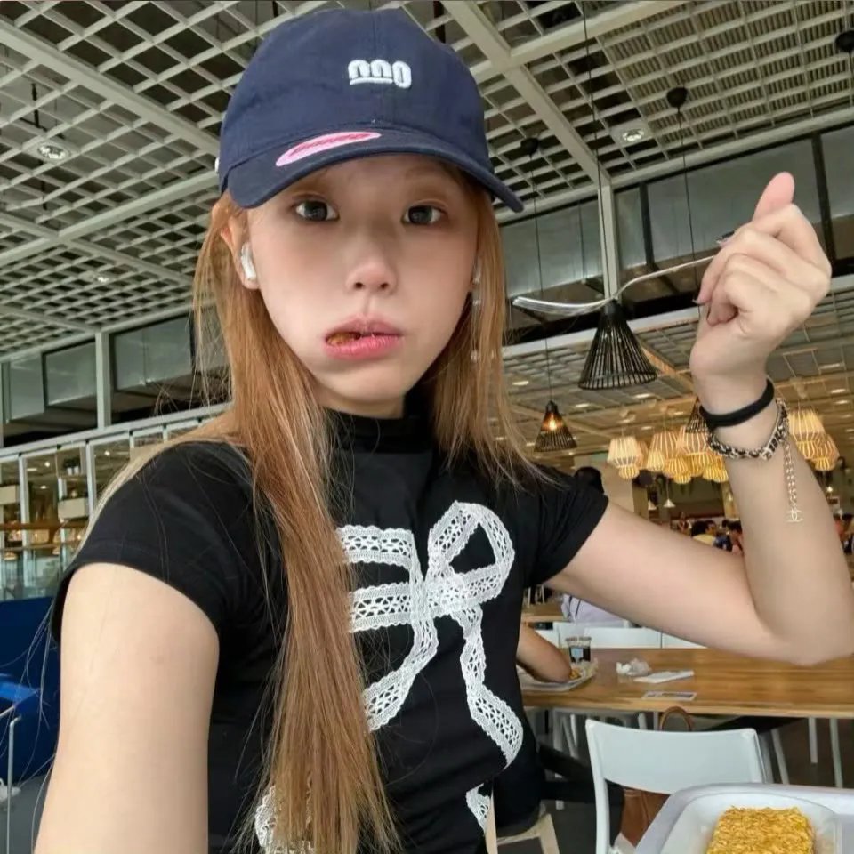 皮裘大衣女人