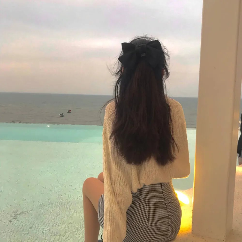 扬鞭策马赋倾城